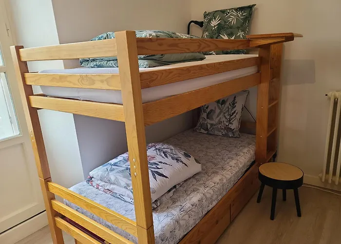 Appartement Bluema 2 Chambres Rdc, Proche Gare, Vue Sur Le Chateau